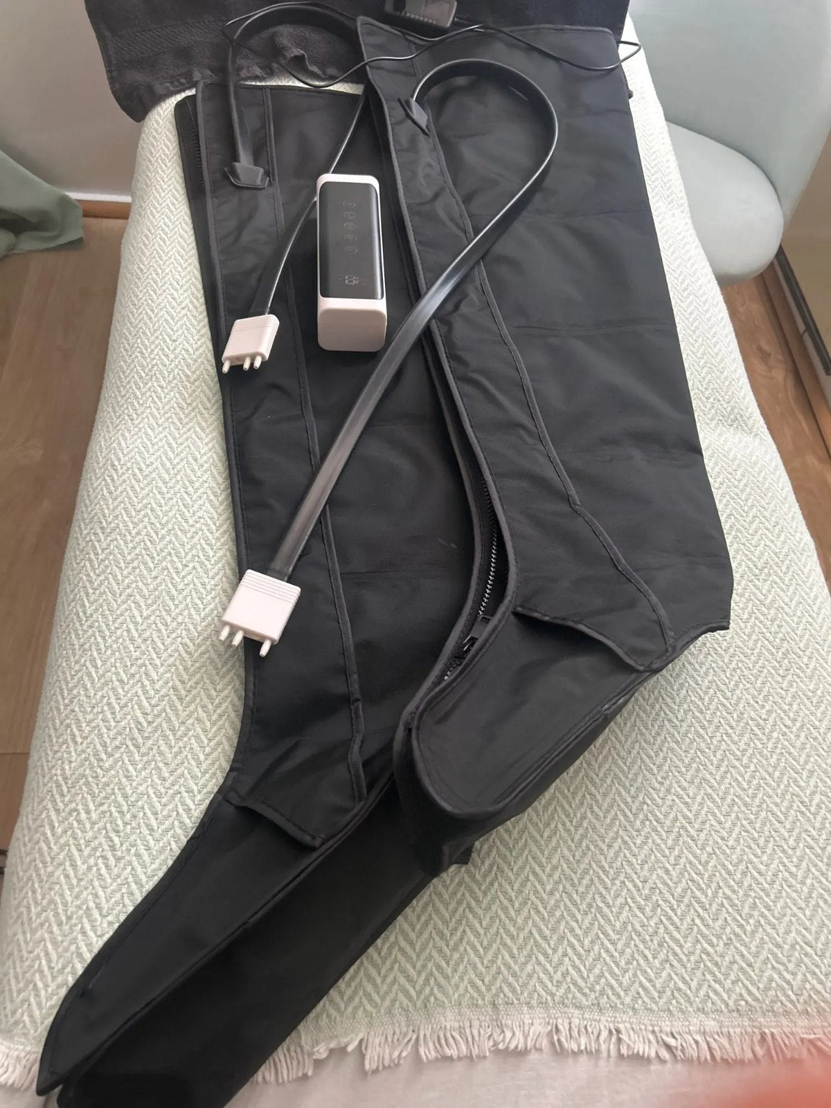 Customer photo of both Long boots, remote and hoses